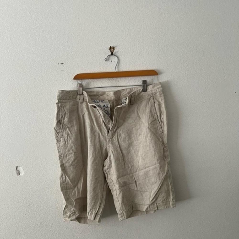 Tommy Bahama Shorts Size 34
